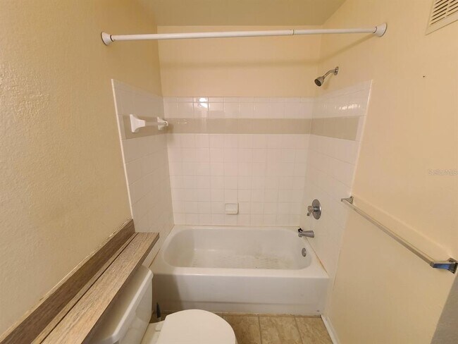 Building Photo - 36138 Lake Chase Blvd