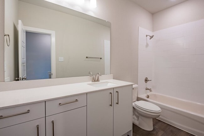Building Photo - 644 Wheatfield Dr