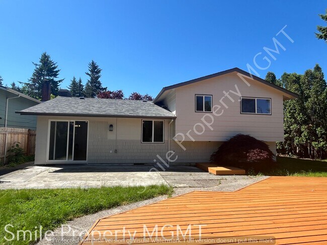 Building Photo - single house