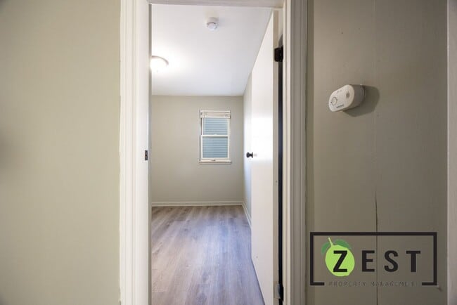 Building Photo - Beautiful house!!!!