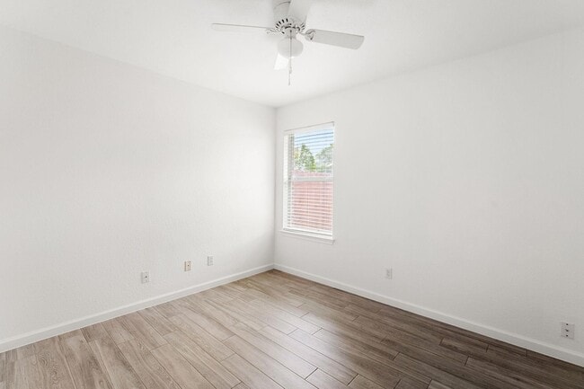 Building Photo - 5900 Taylorcrest Dr
