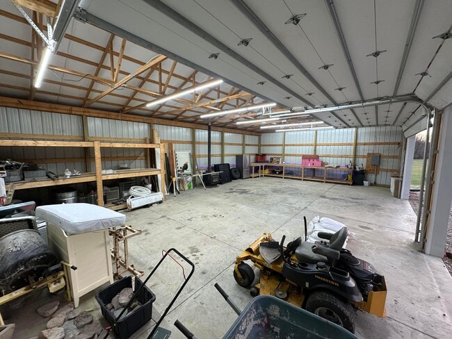 Building Photo - 4841 Julian Rd SW