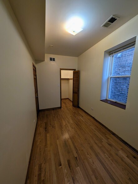 Building Photo - 2041 N Keeler Ave