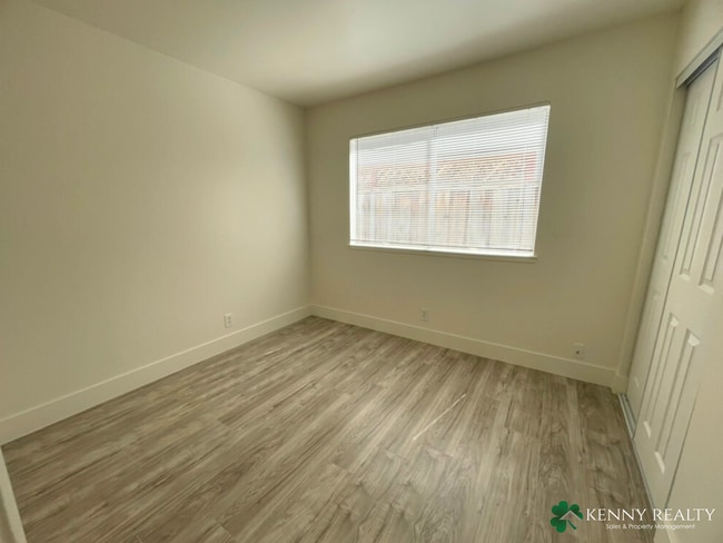 Building Photo - 4 Bedroom, 2 Bathroom Home in Foster City with Large Yard