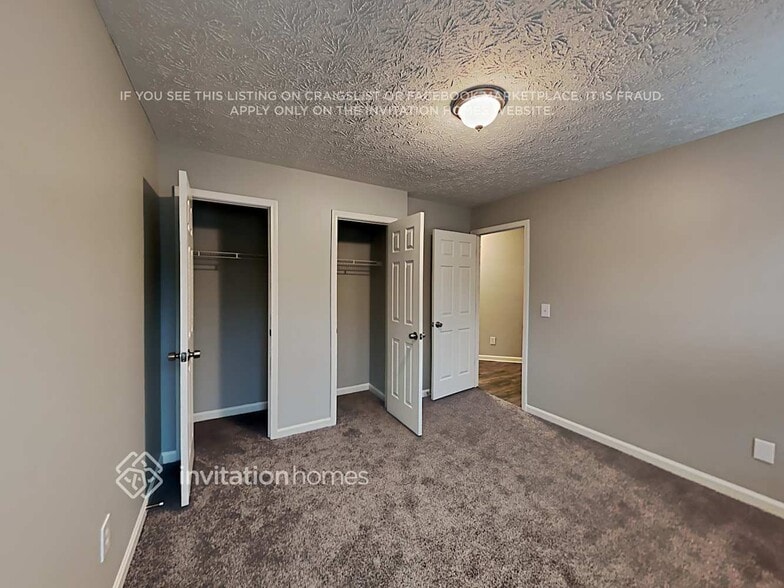 Building Photo - 844 Whitehaven Ln