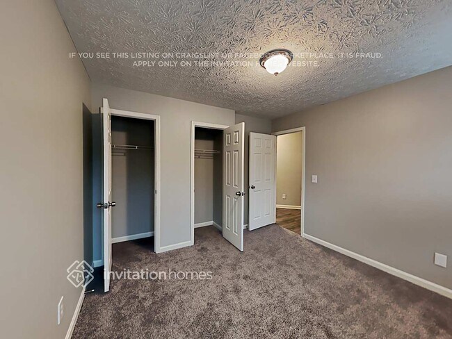 Building Photo - 844 Whitehaven Ln