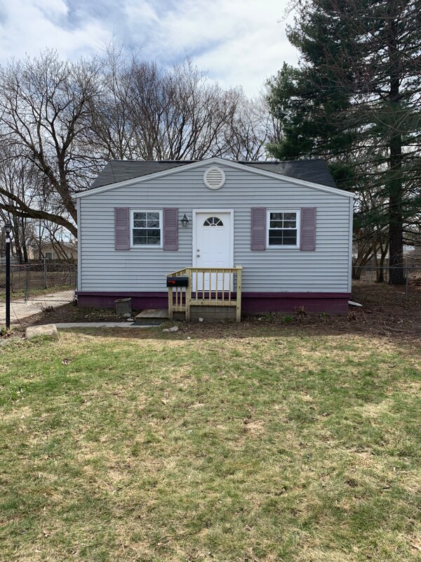 Primary Photo - 3220 Dakota Ave