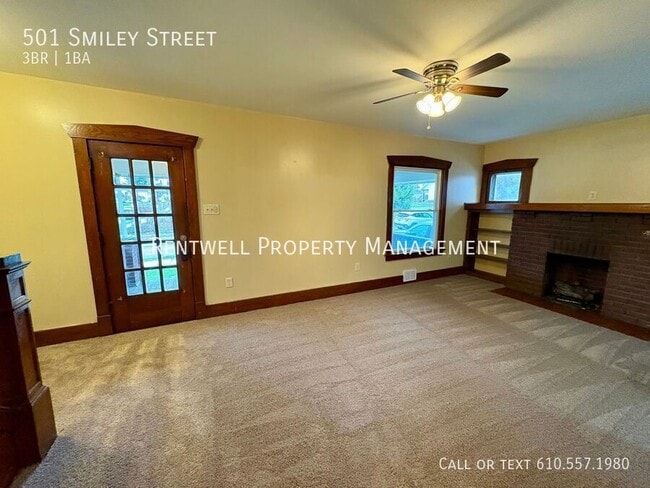 Building Photo - 501 Smiley St