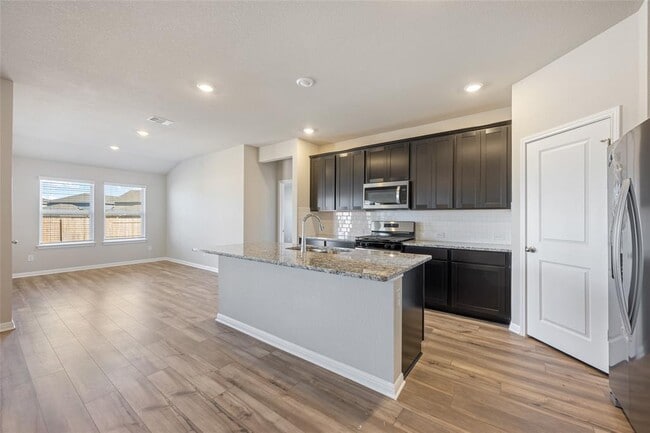 Building Photo - 112 Short Toed Swoop