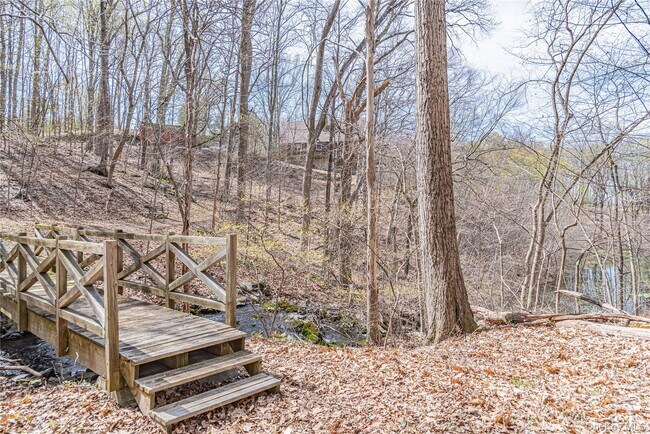 Building Photo - 461 NY-199