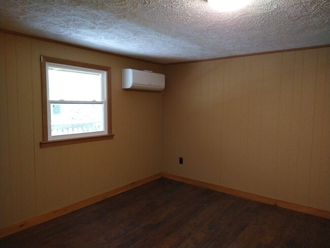 Building Photo - 295 Ozzie Cornett Dr