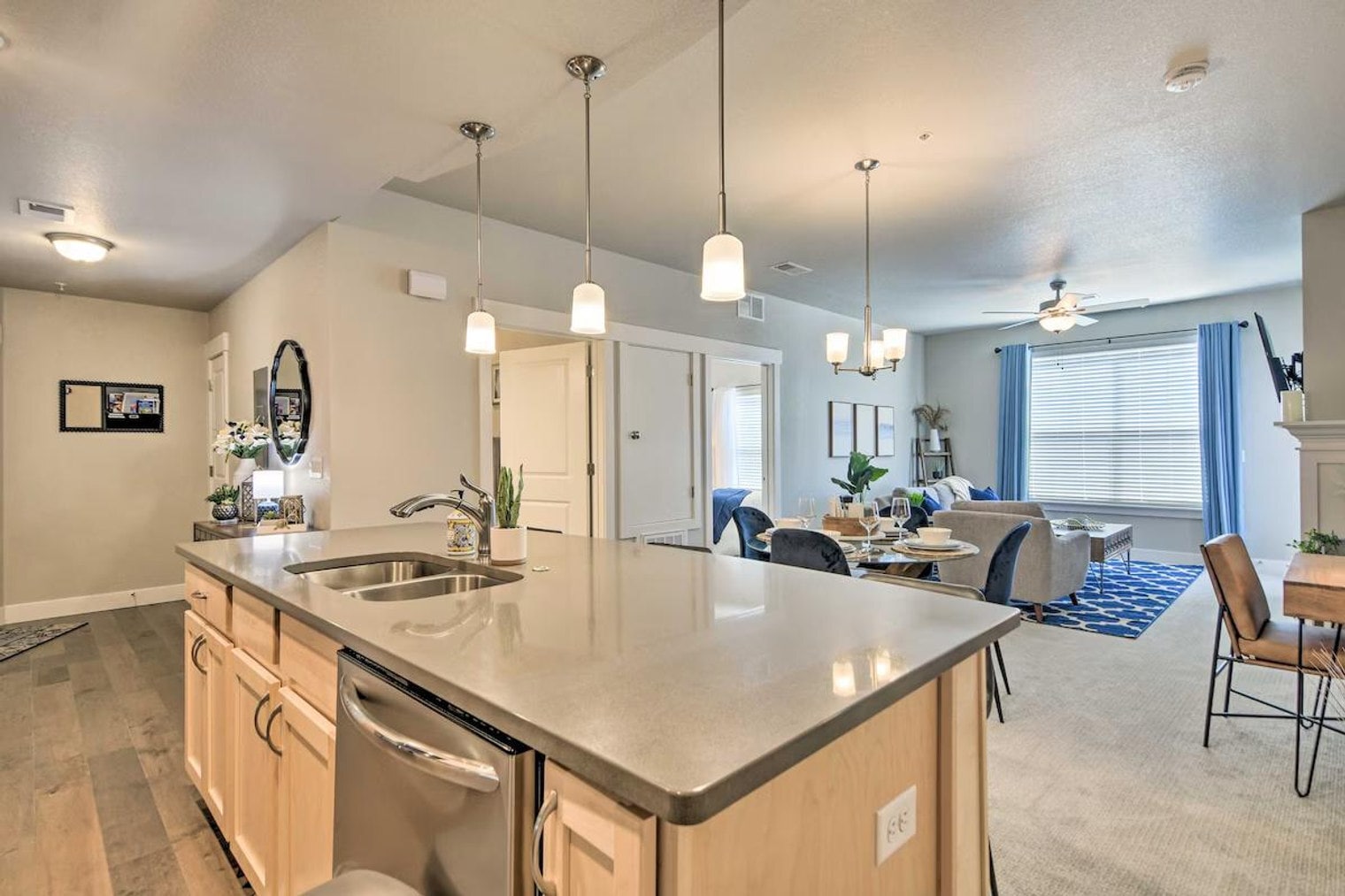 Building Photo - 4622 Hahns Peak Dr