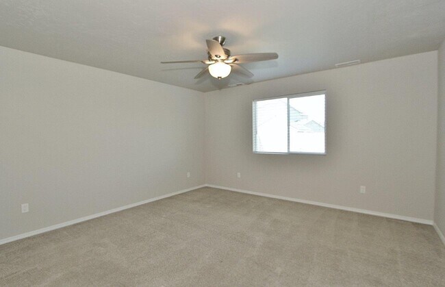 Building Photo - 16901 Carmichael Ave