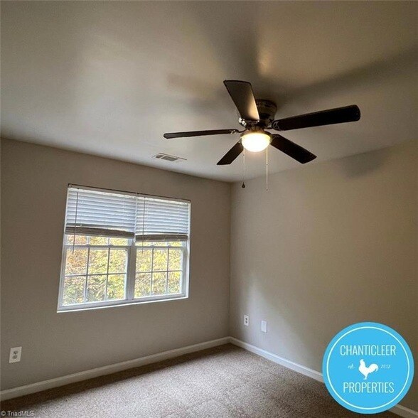 Building Photo - 1041 W Barton St