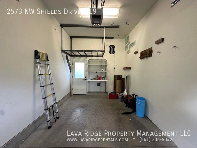 Building Photo - 2573 NW Shields Dr