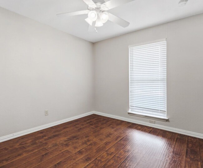 Building Photo - 1305 Minter Rd