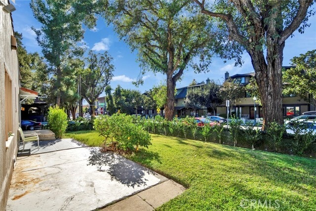 Building Photo - 1002 Hope St