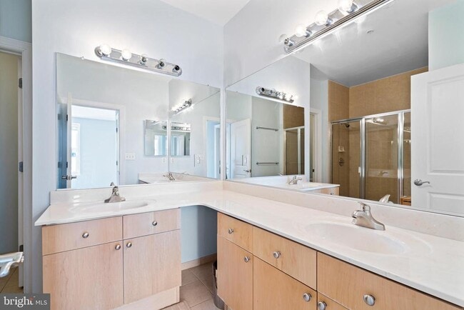 Building Photo - 1350 Monroe St NW