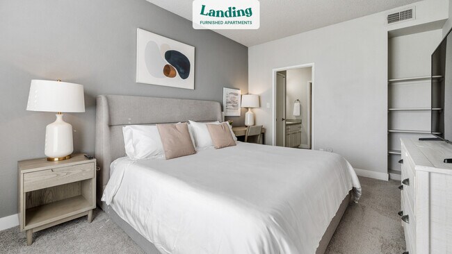 Building Photo - 250 S Elizabeth Way