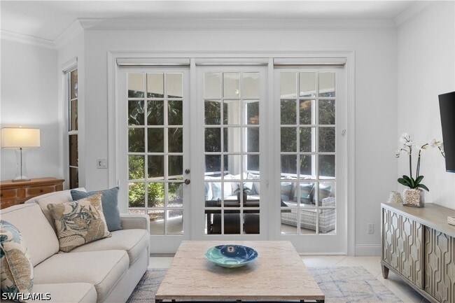 Building Photo - 193 Colonade Cir