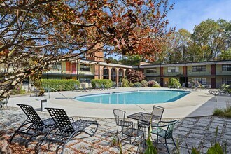 Building Photo - 807WTRINITYAVE