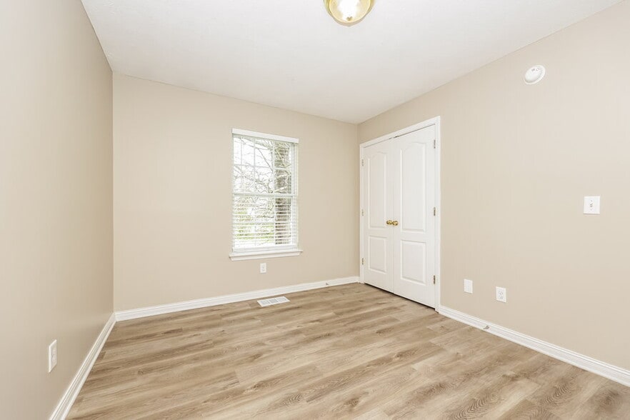 Building Photo - 612 Mable Dr