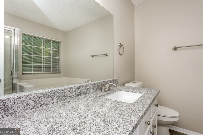 Building Photo - 6525 Alford Way