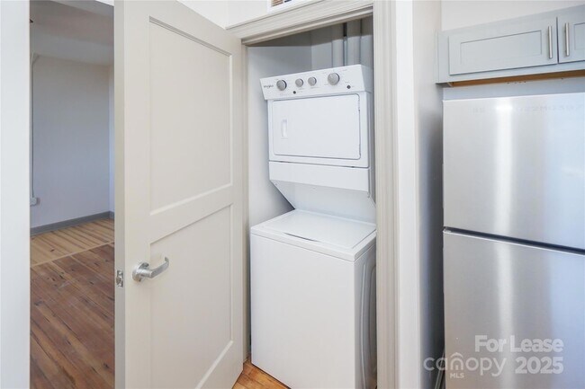 Building Photo - 197 N 2nd St