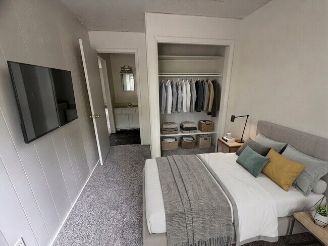 Building Photo - Charming 1-Bedroom Retreat in Heart of Seminole