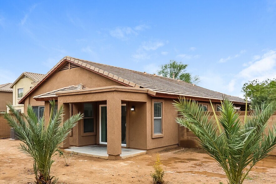 Building Photo - 15350 W Lundberg St