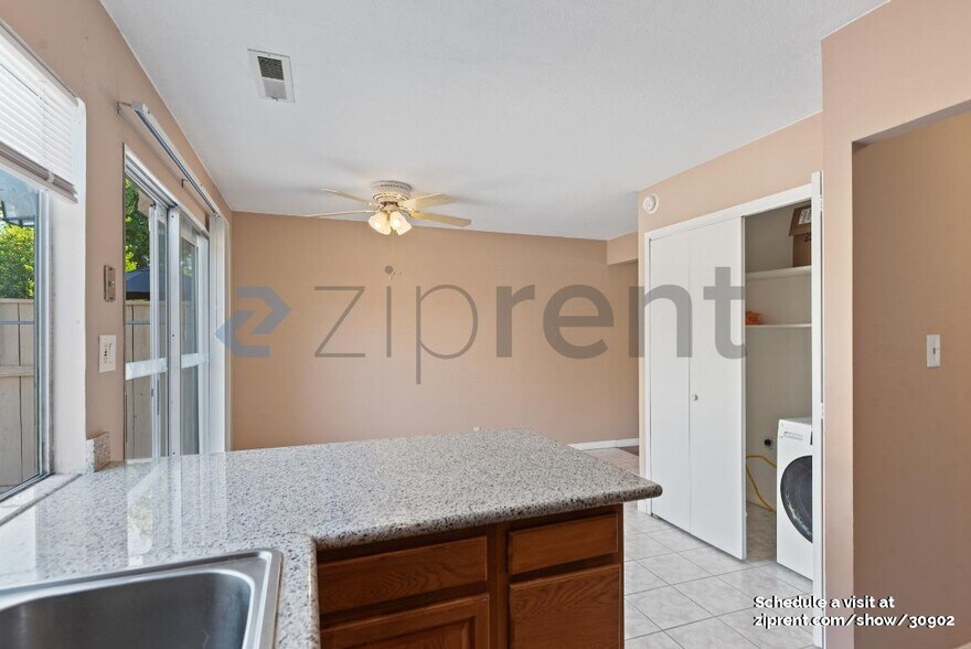 Building Photo - 27561 Stromberg Ct