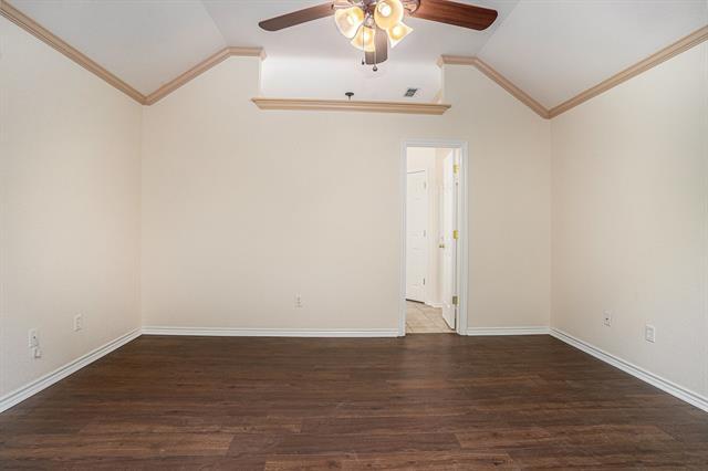 Building Photo - 1307 Hyde Park Blvd