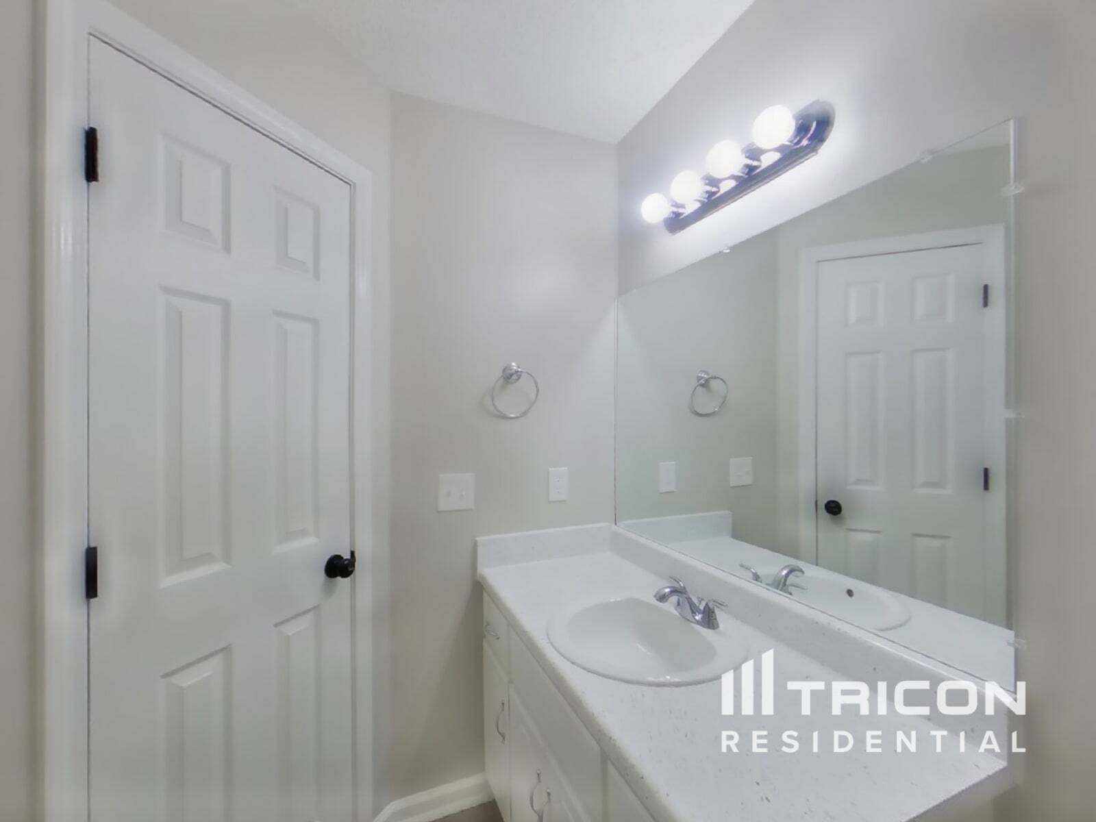 Building Photo - 3261 Tabby Dr