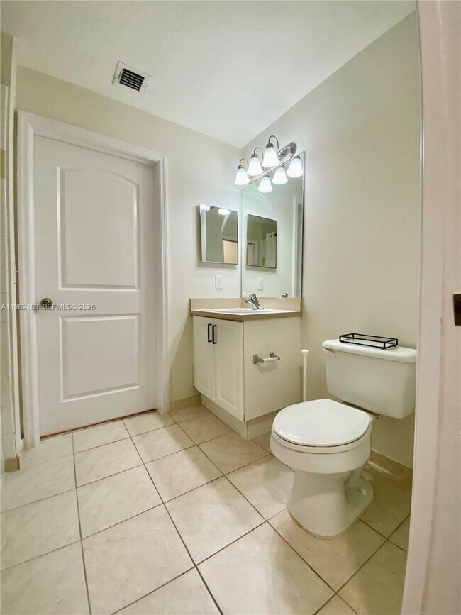 Building Photo - 11032 Legacy Dr