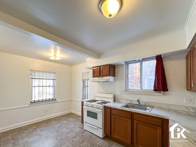 Building Photo - 16182 Greenlawn St