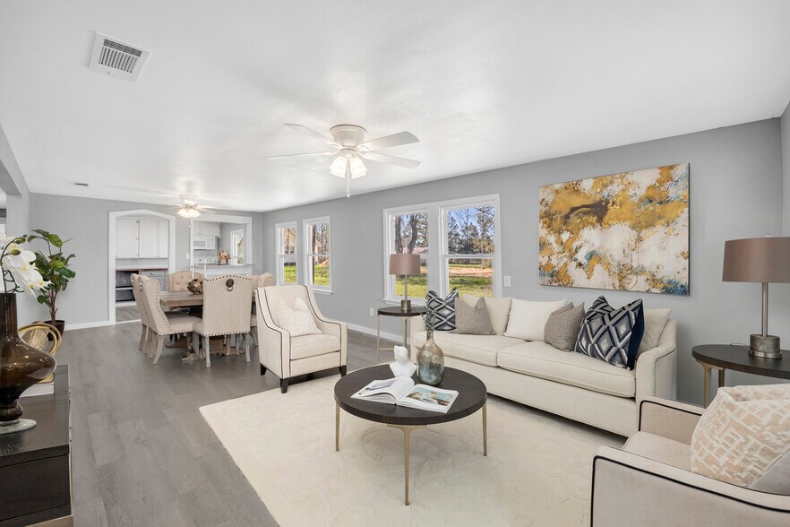 Building Photo - 4255 State Highway 323 W