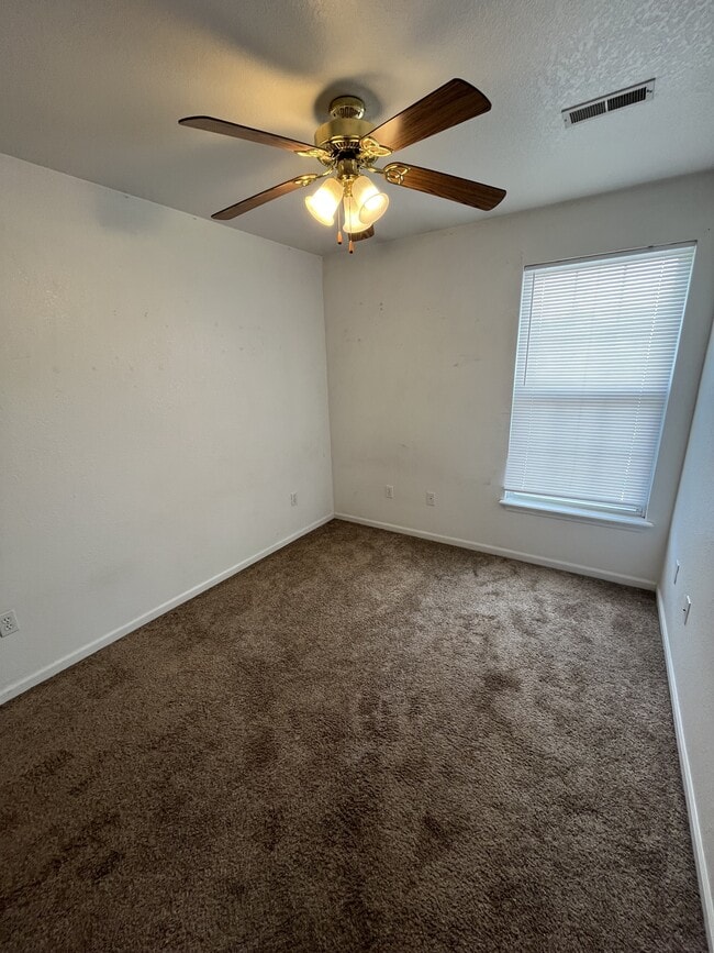 Building Photo - 509 Zoll St