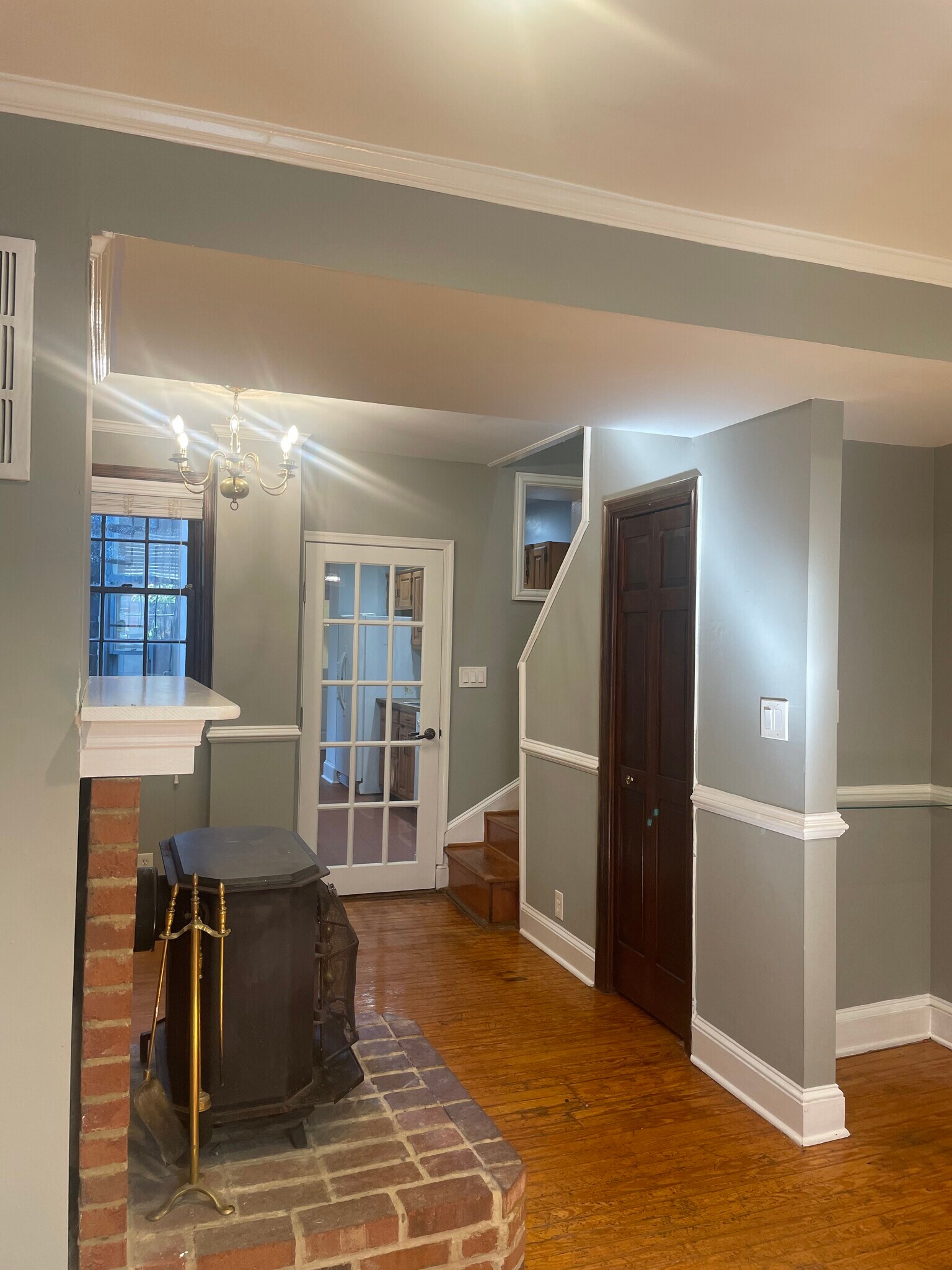 Building Photo - 704 S Bethel St