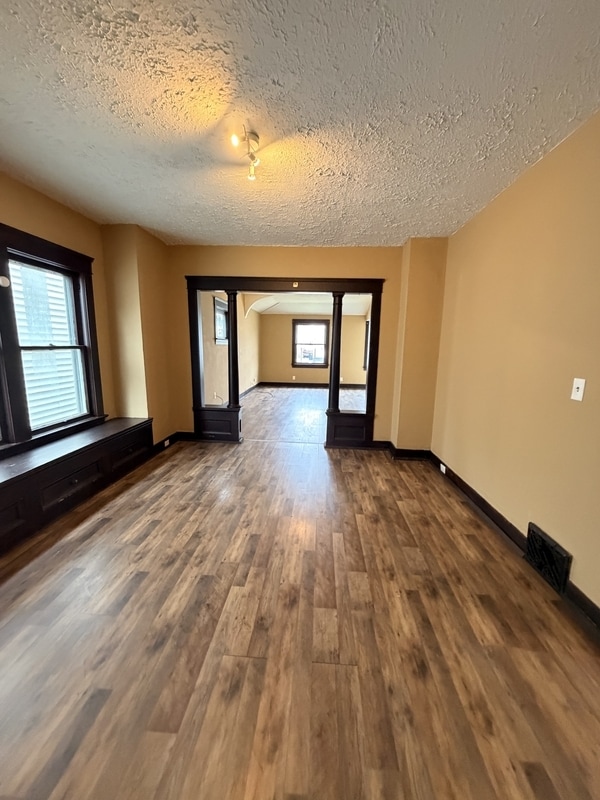 Building Photo - 3802 Poe Ave