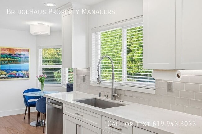 Building Photo - 3266 Goldfinch St