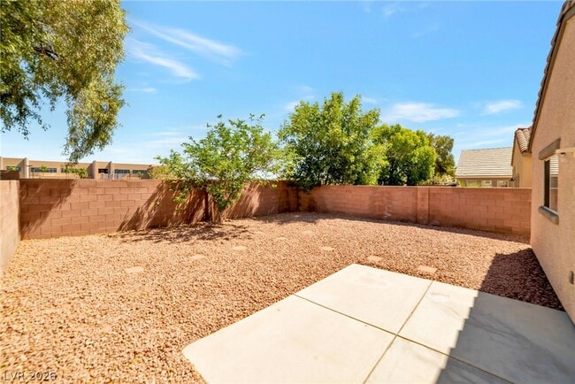 Building Photo - 10274 Chigoza Pine Ave