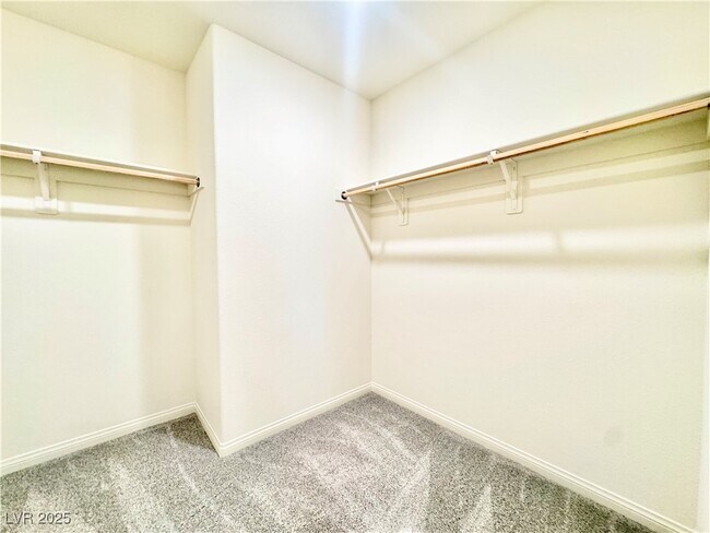 Building Photo - 808 Calm Crystal Ct