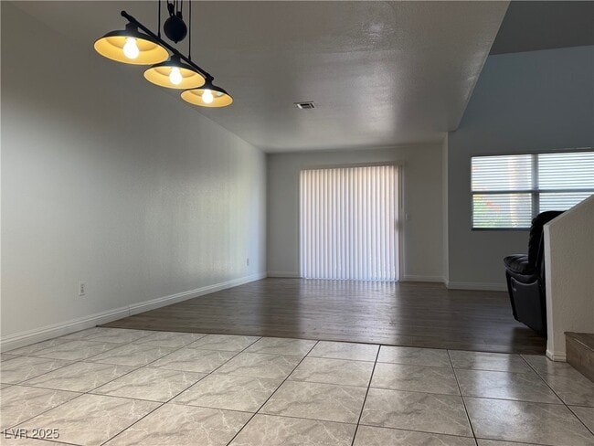 Building Photo - 6250 W Flamingo Rd