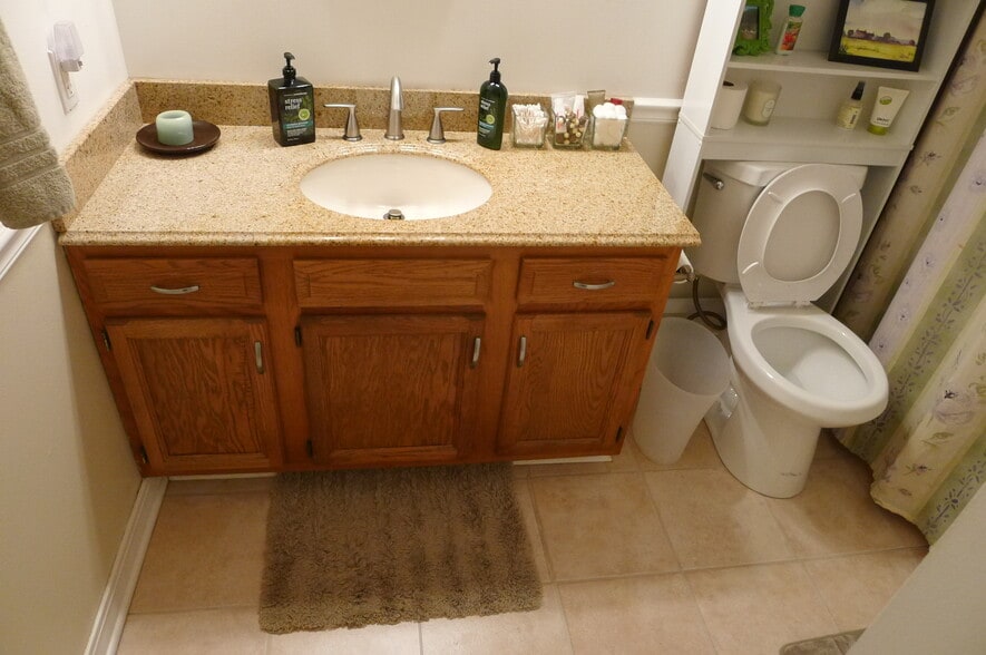 Building Photo - 204 Misty Cove