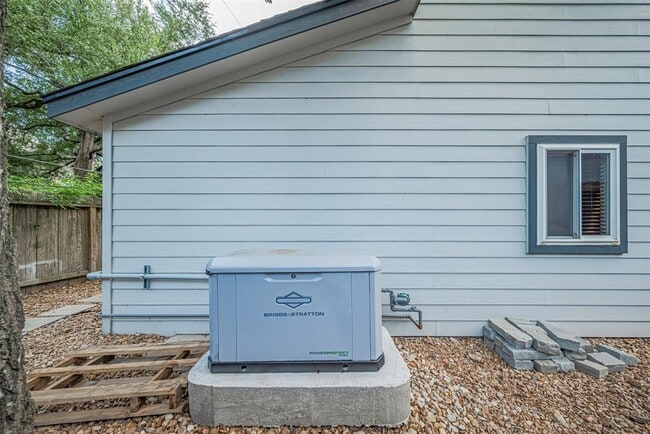 Building Photo - 13622 Comely Ln