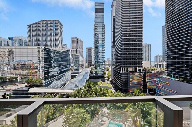 Building Photo - 88 SW 7th St