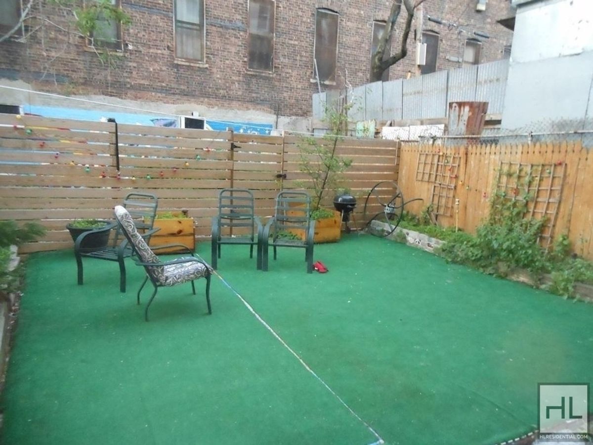 Building Photo - CENTRAL AVENUE / Spacious Bushwick 1 Bed 1-Bath