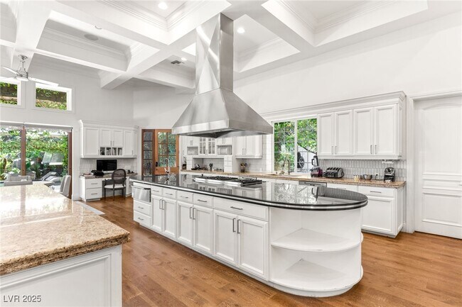 Building Photo - 9813 Moon Valley Pl