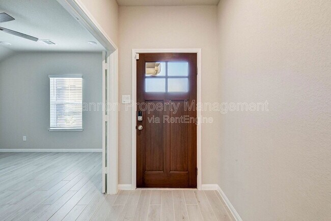 Building Photo - 12902 Royal Ann Wy