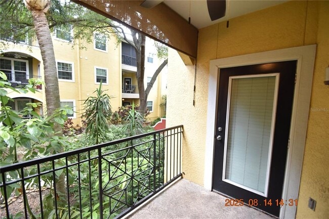 Building Photo - 1810 E Palm Ave